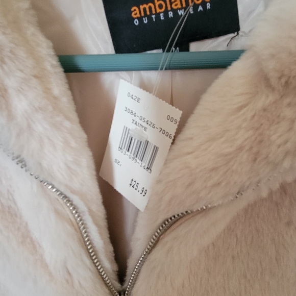 NWT Ambiance Cream Faux Fur Jacket - Picture 5 of 5